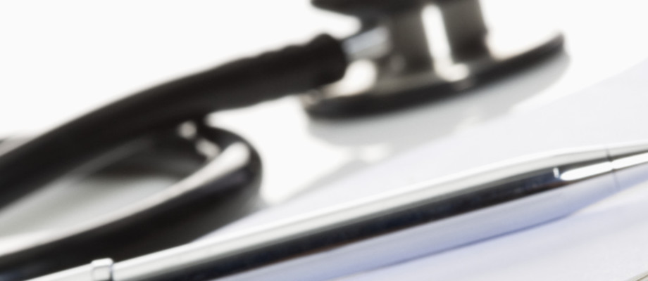 Lieber Patienten, die Praxis ist vom 20.07.26 bis 31.07.26 im Urlaub. Vertretung übernehmen: Dr. Behrendt, Dr. Blümm, Dr. Che Ngwa und Dr. Kiel (Rosenpraxis)